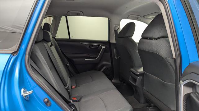 Used 2019 Toyota RAV4 LE image 19