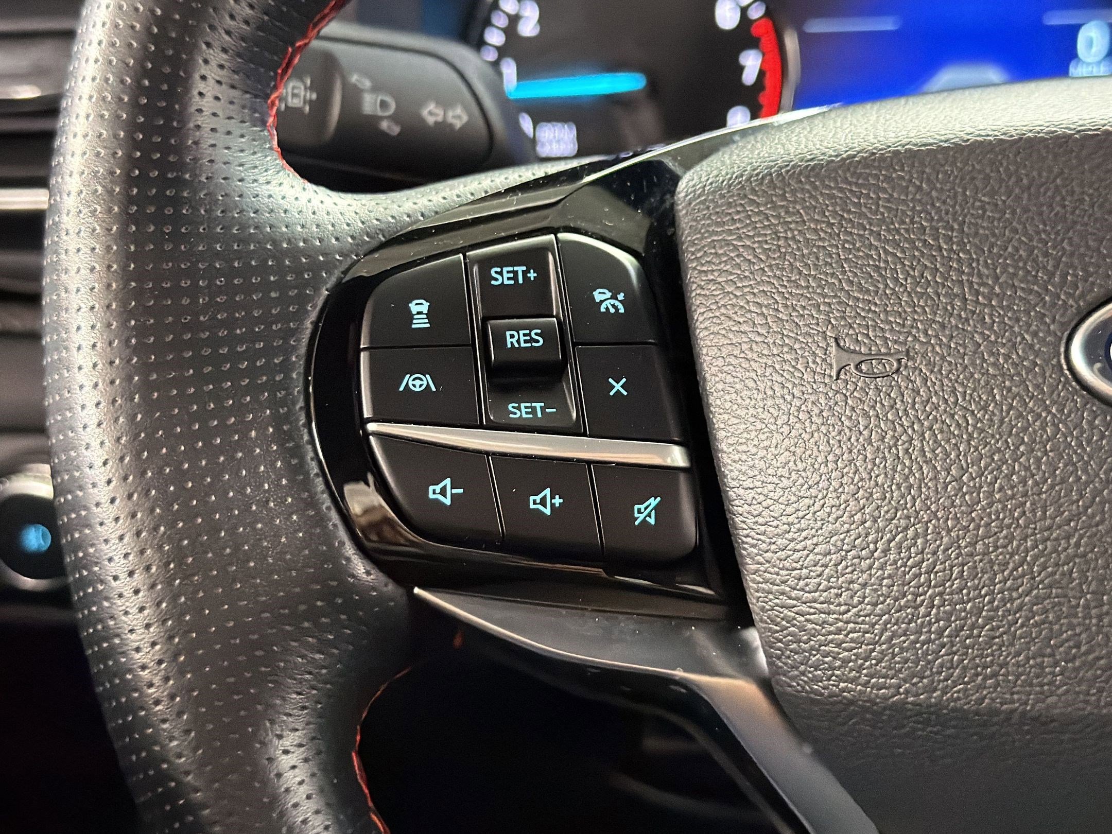 Used 2022 Ford Explorer ST-Line w/ Class IV Trailer Tow Package image 18