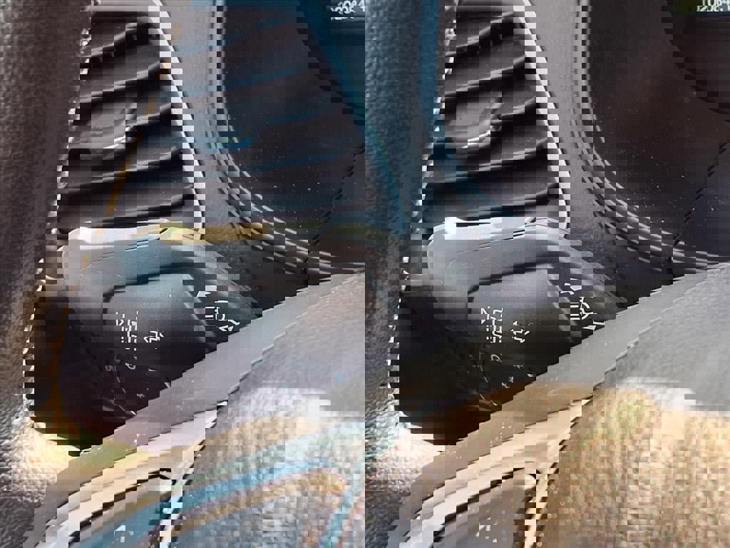 Used 2022 Ford Edge SEL image 19