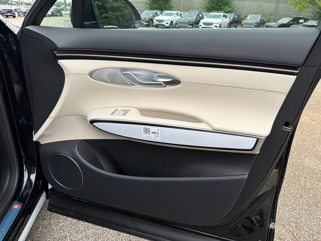 New 2027 Genesis GV70 2.5T AWD/4WD image 14