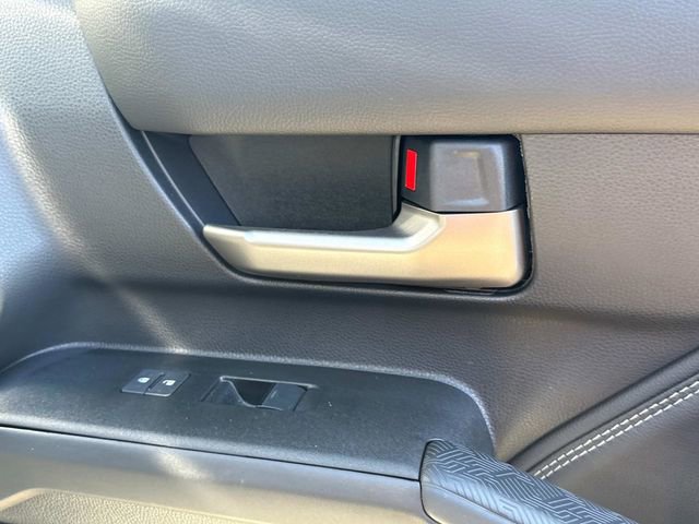 Used 2025 Toyota 4Runner Limited image 19