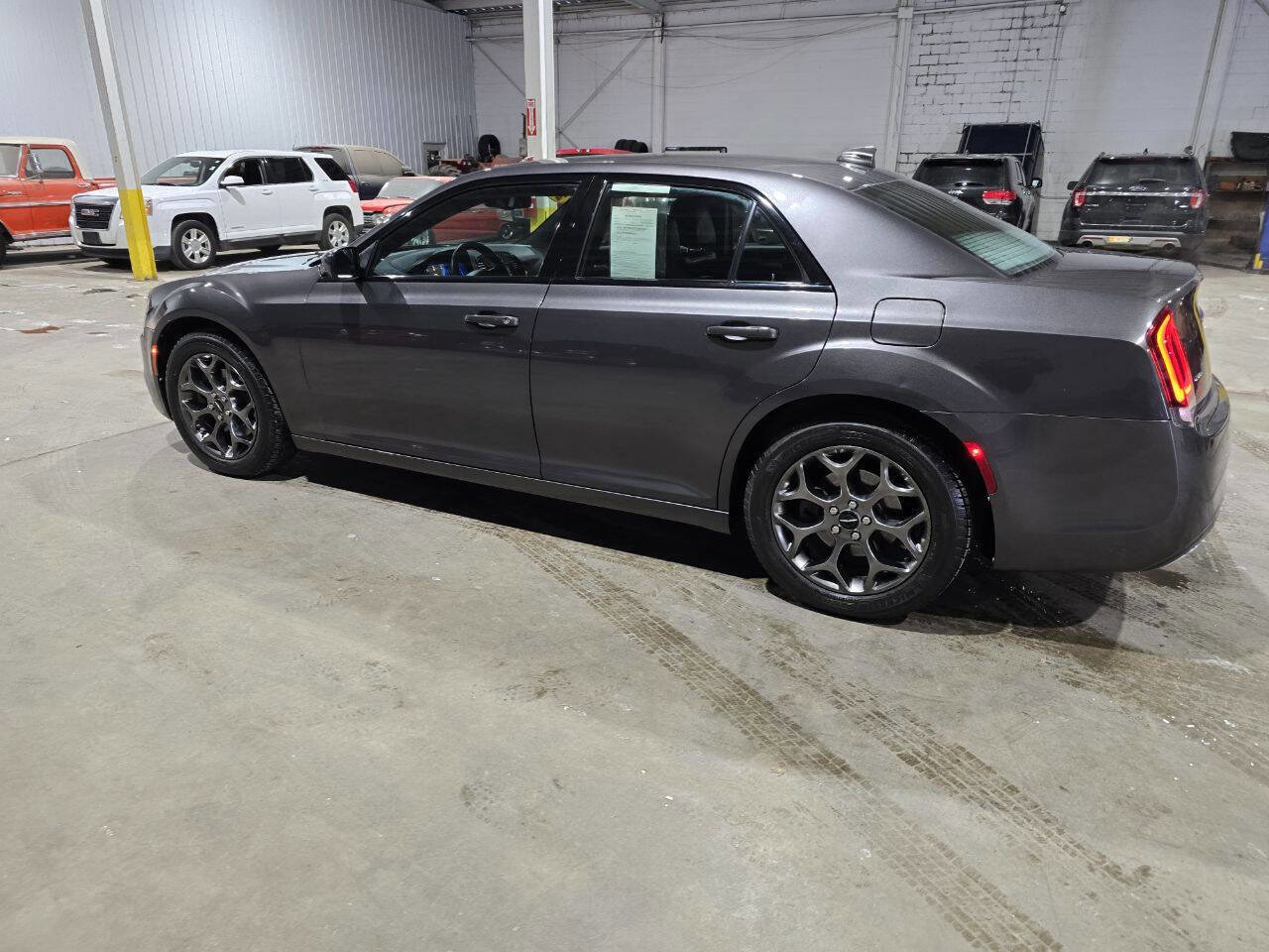 Used 2015 Chrysler 300 S image 7