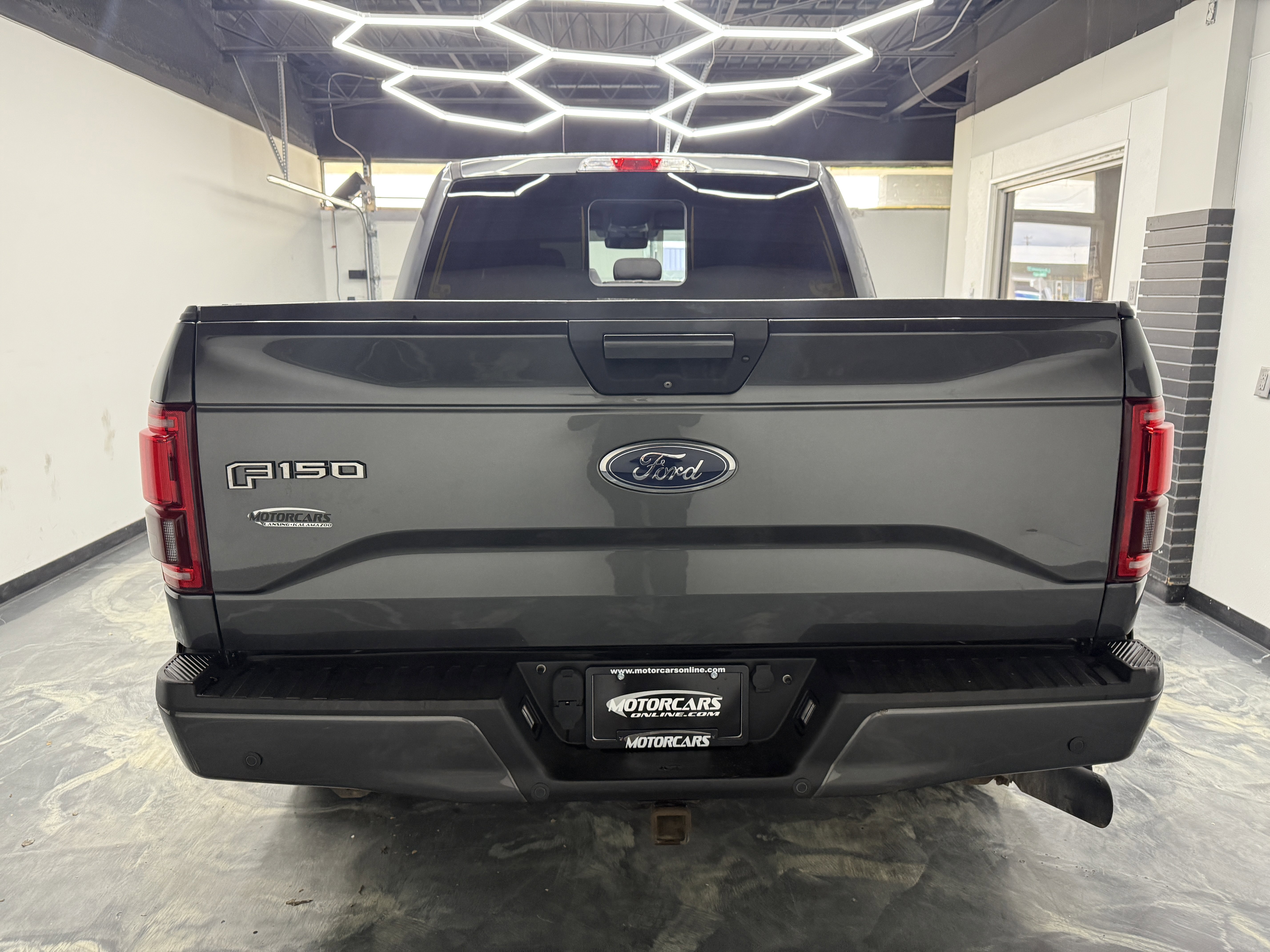 Used 2017 Ford F150 XLT w/ Equipment Group 302A Luxury image 4