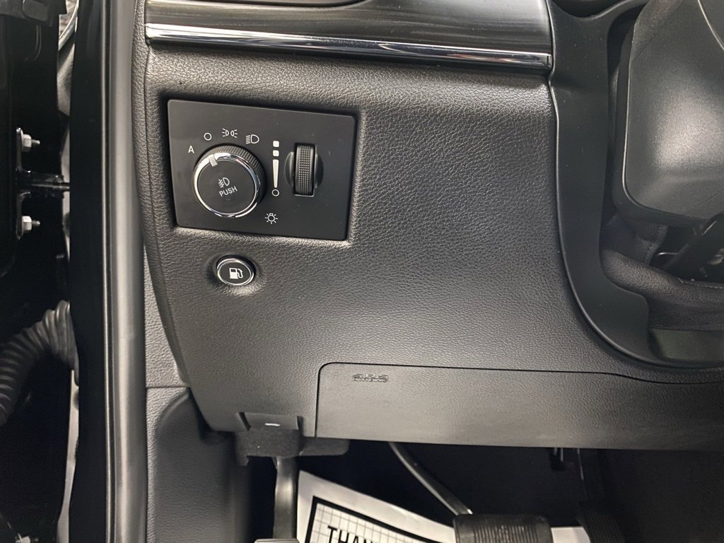 Used 2020 Jeep Grand Cherokee Limited image 22