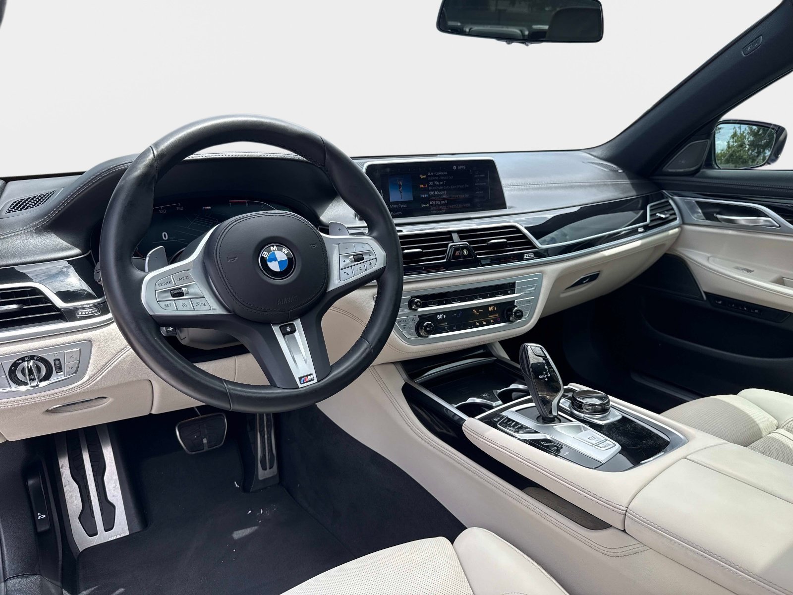 Used 2022 BMW 750i xDrive w/ Executive Package AWD/4WD image 16