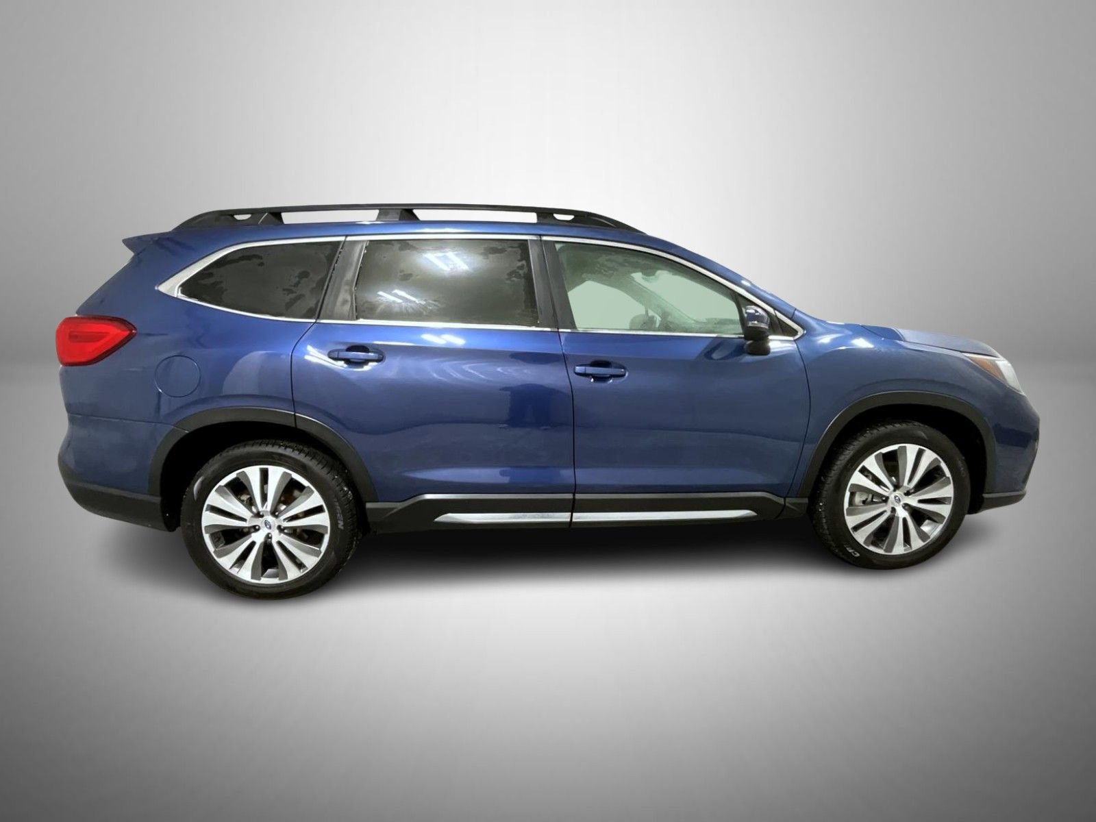 Used 2022 Subaru Ascent Limited image 4