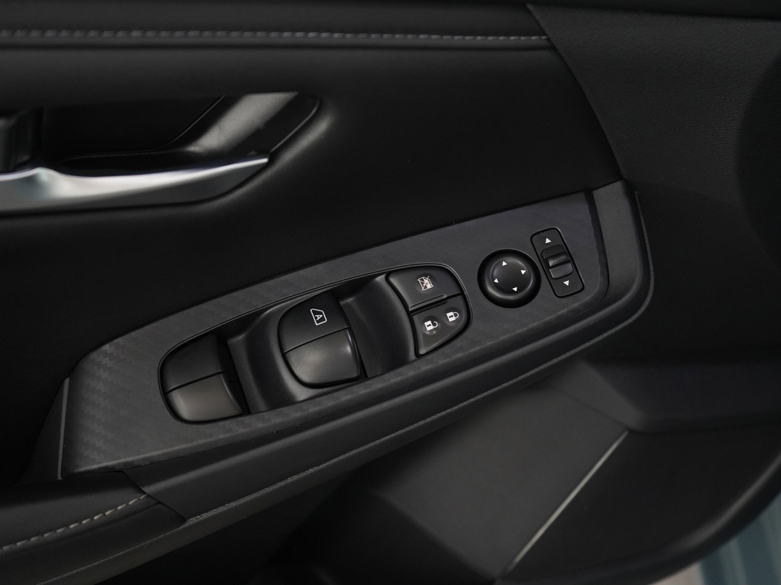 Used 2024 Nissan Sentra SV image 19