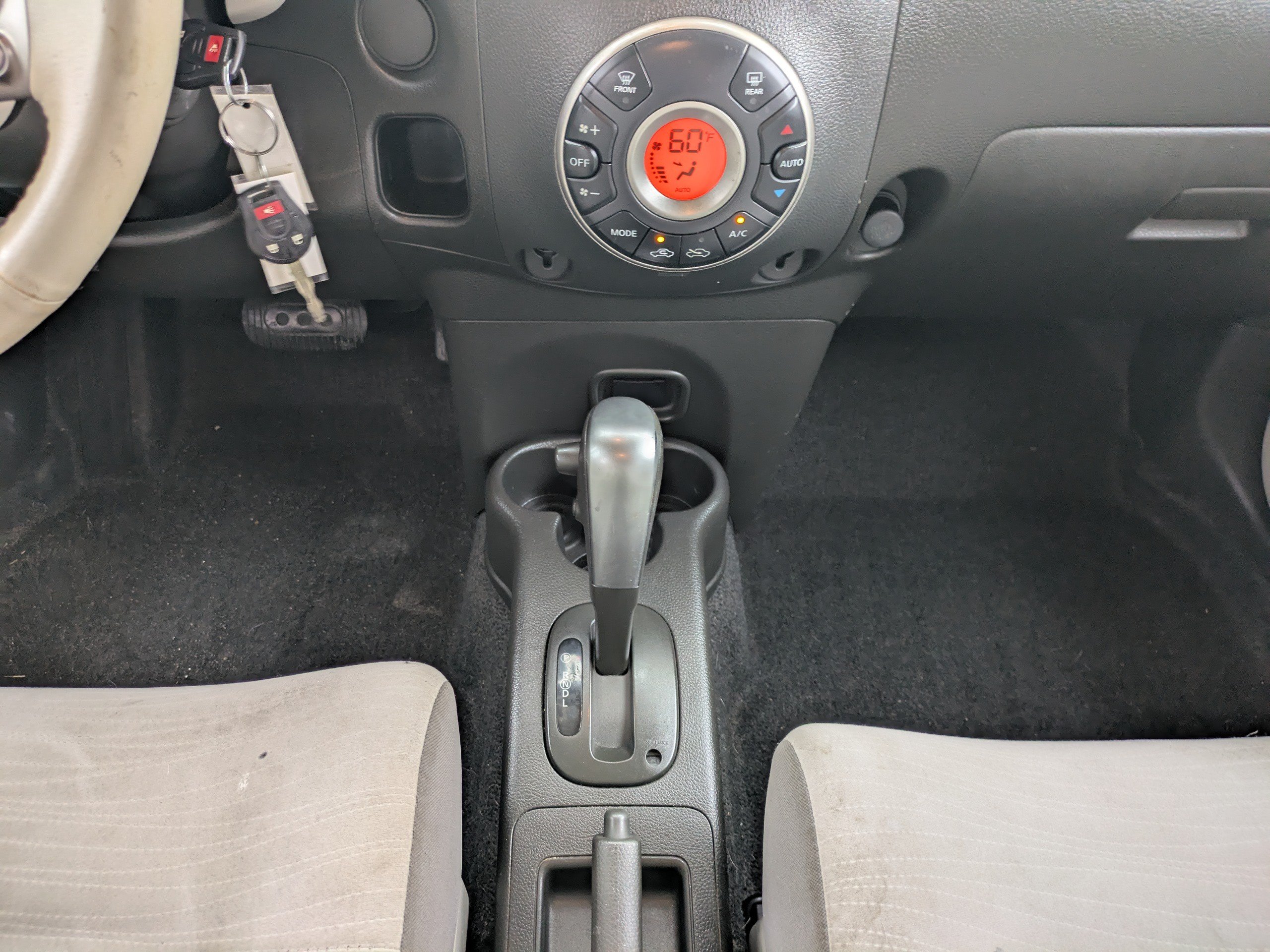 Used 2010 Nissan Cube 1.8 SL w/ Interior Designer Pkg FWD image 18