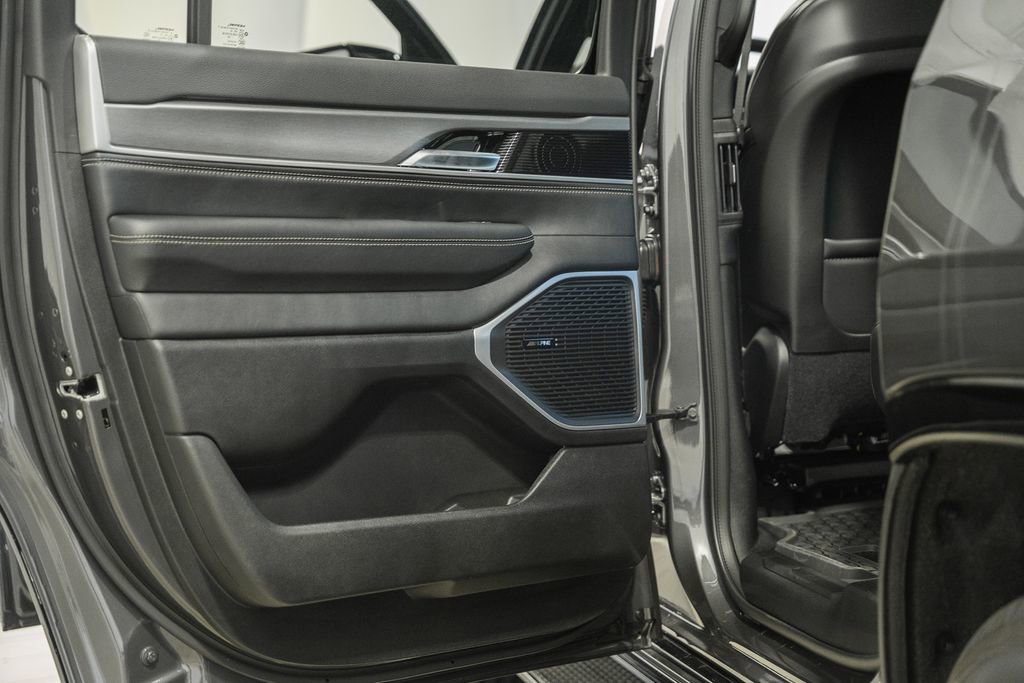 New 2026 Jeep Grand Wagoneer 4WD image 44