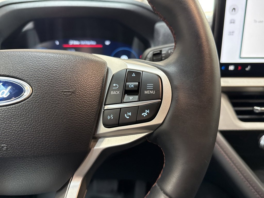 Used 2025 Ford Explorer Active image 18