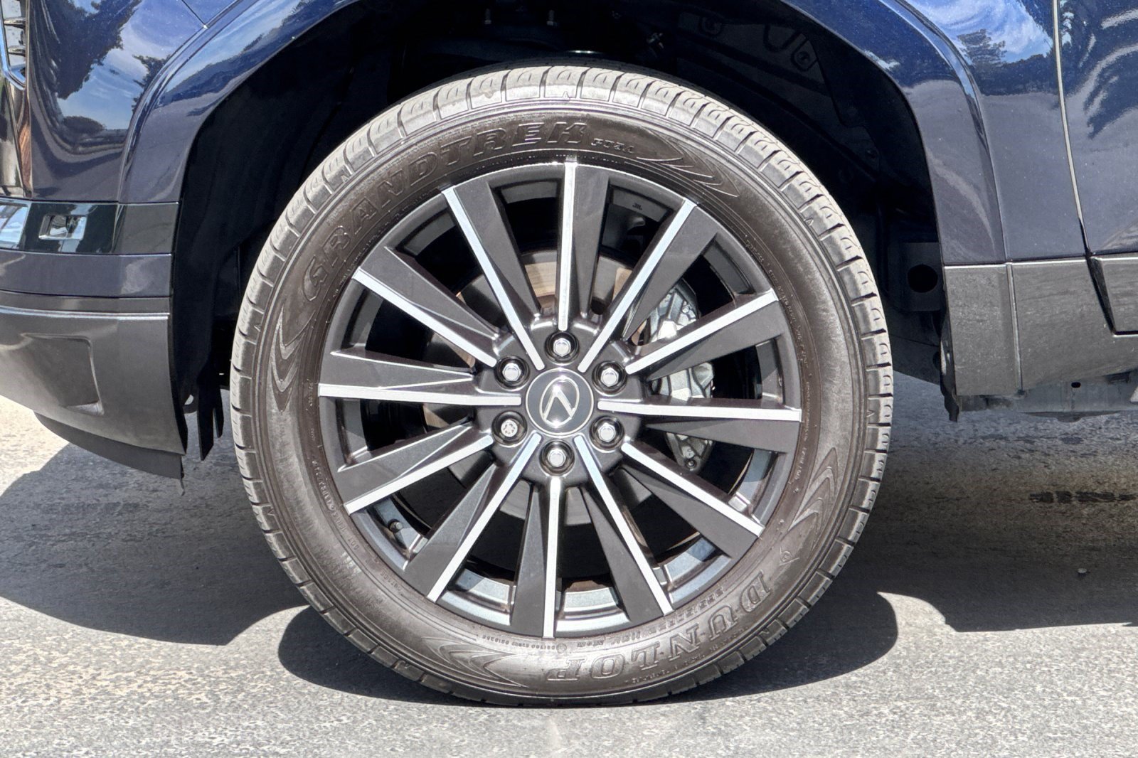 Certified 2024 Lexus GX 550 w/ Accessory Package (31) AWD/4WD image 39