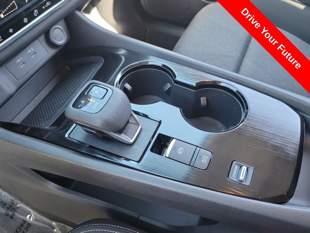 Used 2026 Nissan Rogue SV FWD image 12