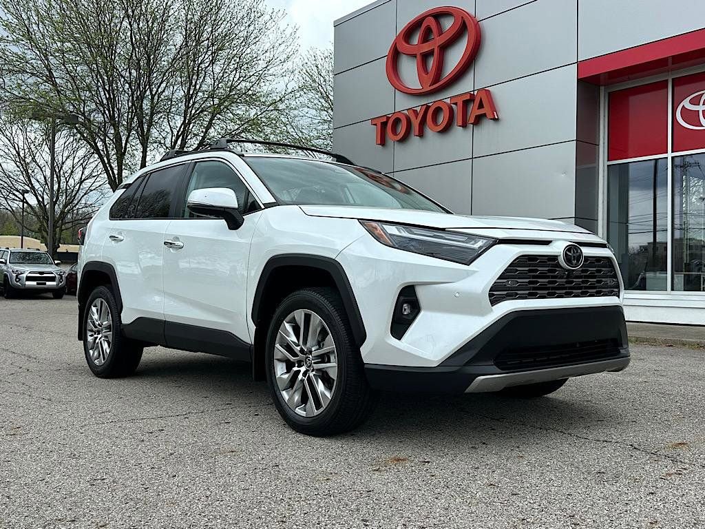 Used 2025 Toyota RAV4 Limited w/ Advanced Technology Package image 8