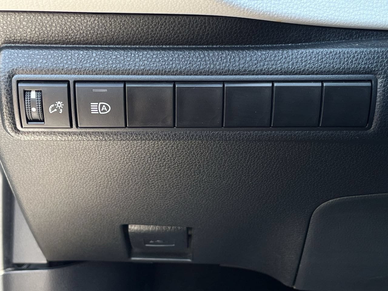 Used 2024 Toyota Corolla SE FWD image 20