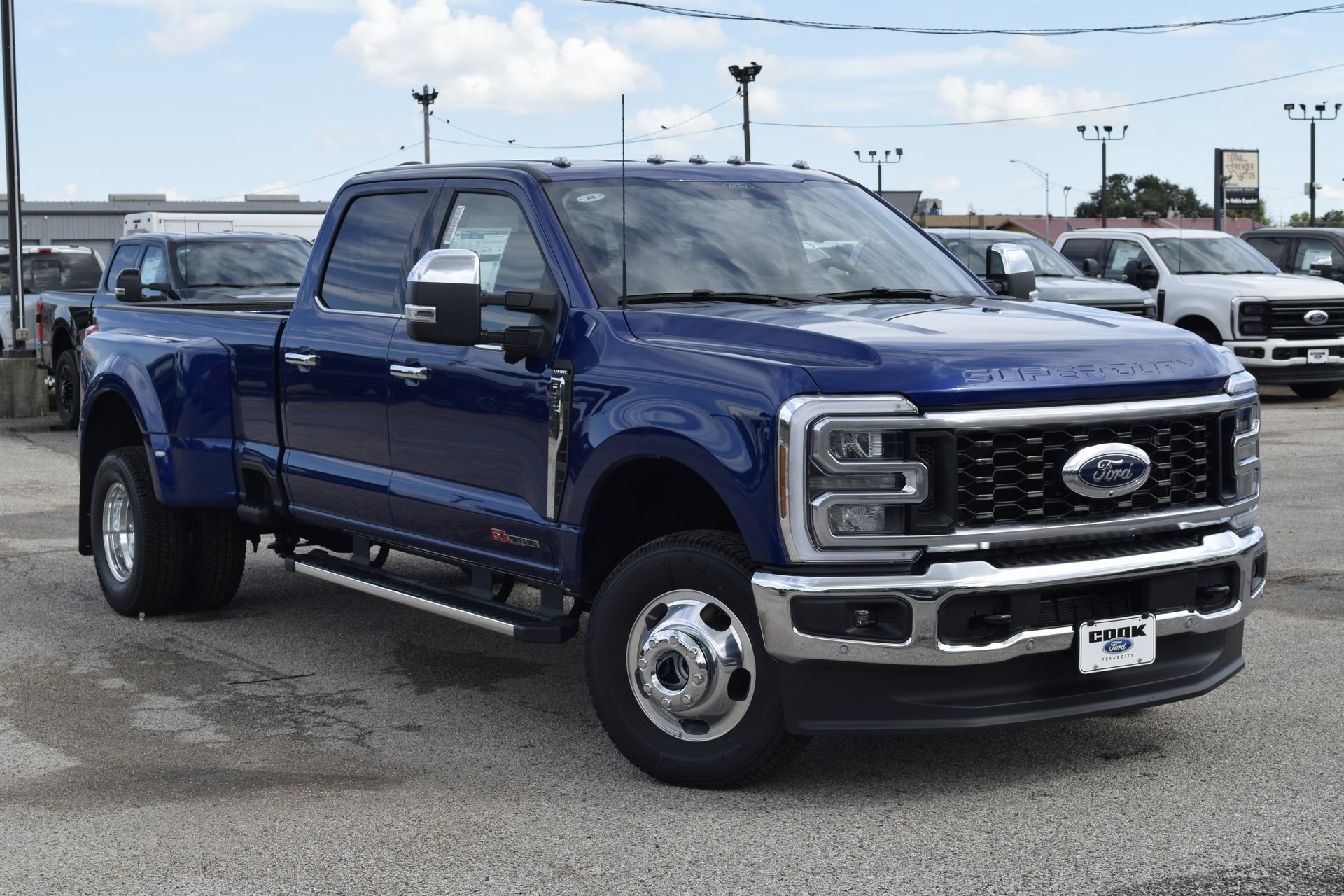 New 2026 Ford F350 Lariat image 3