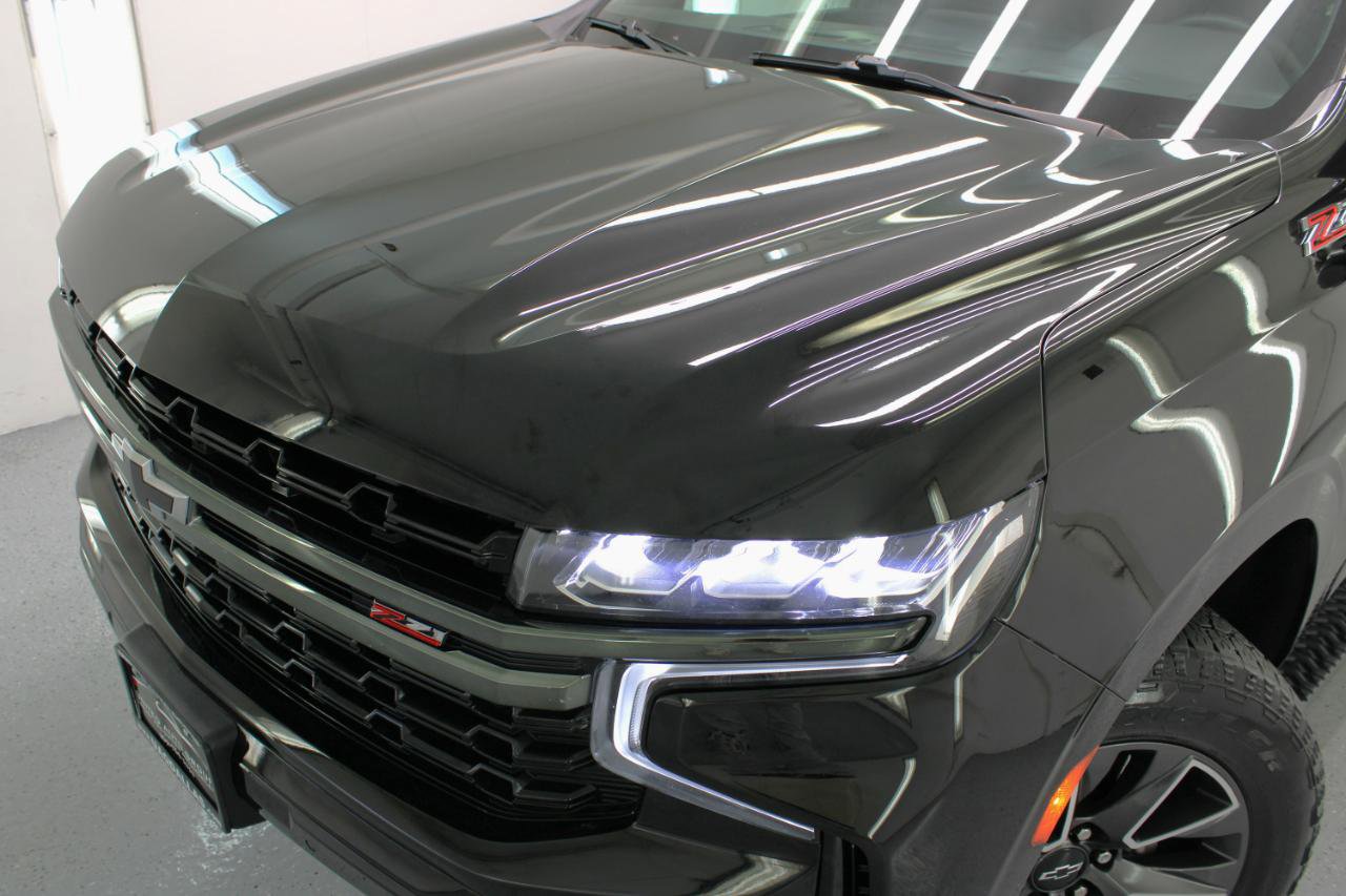 Used 2021 Chevrolet Suburban Z71 w/ Z71 Signature Package AWD/4WD image 17