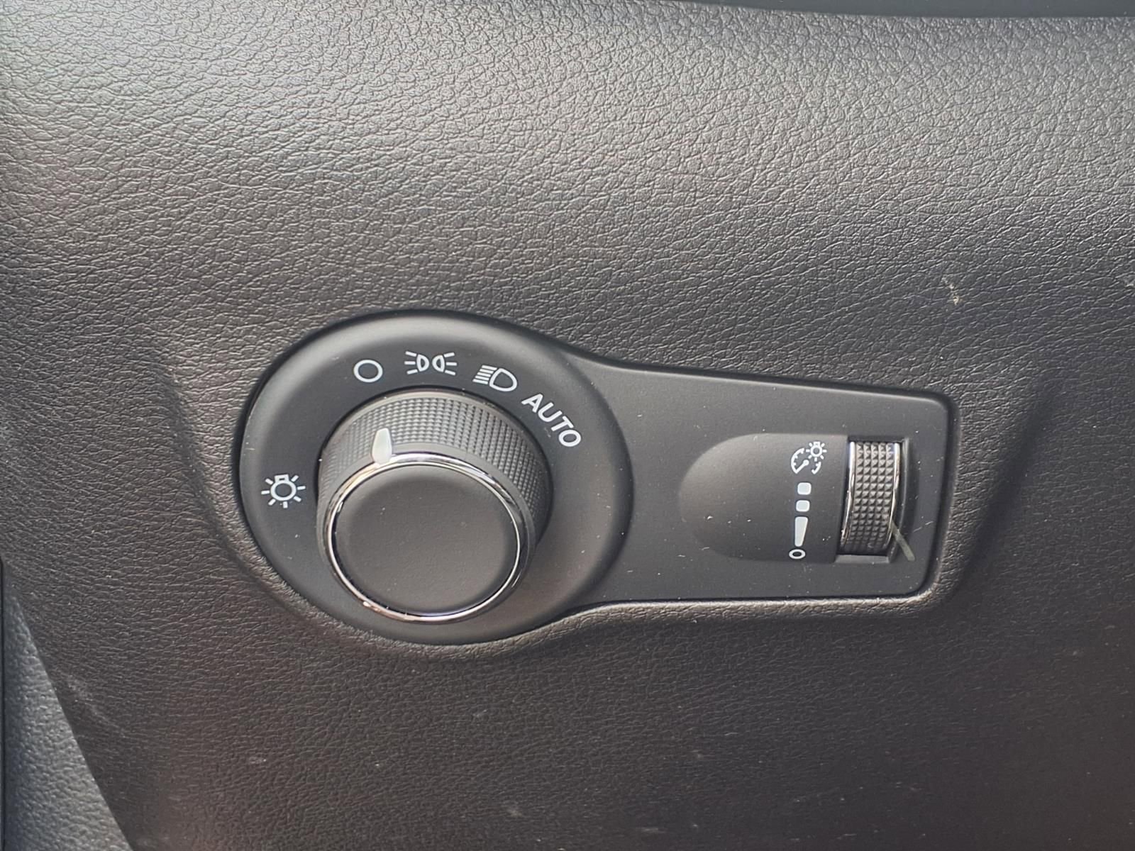 Used 2024 Jeep Compass Sport image 9