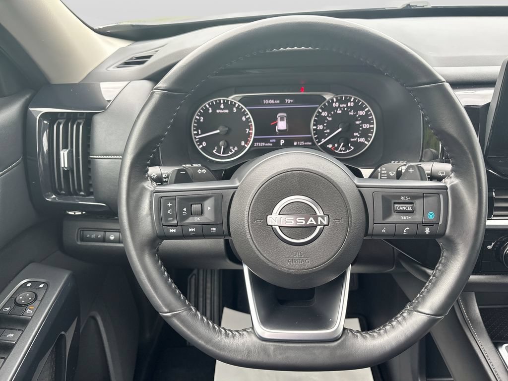 Used 2025 Nissan Pathfinder SV AWD/4WD image 19
