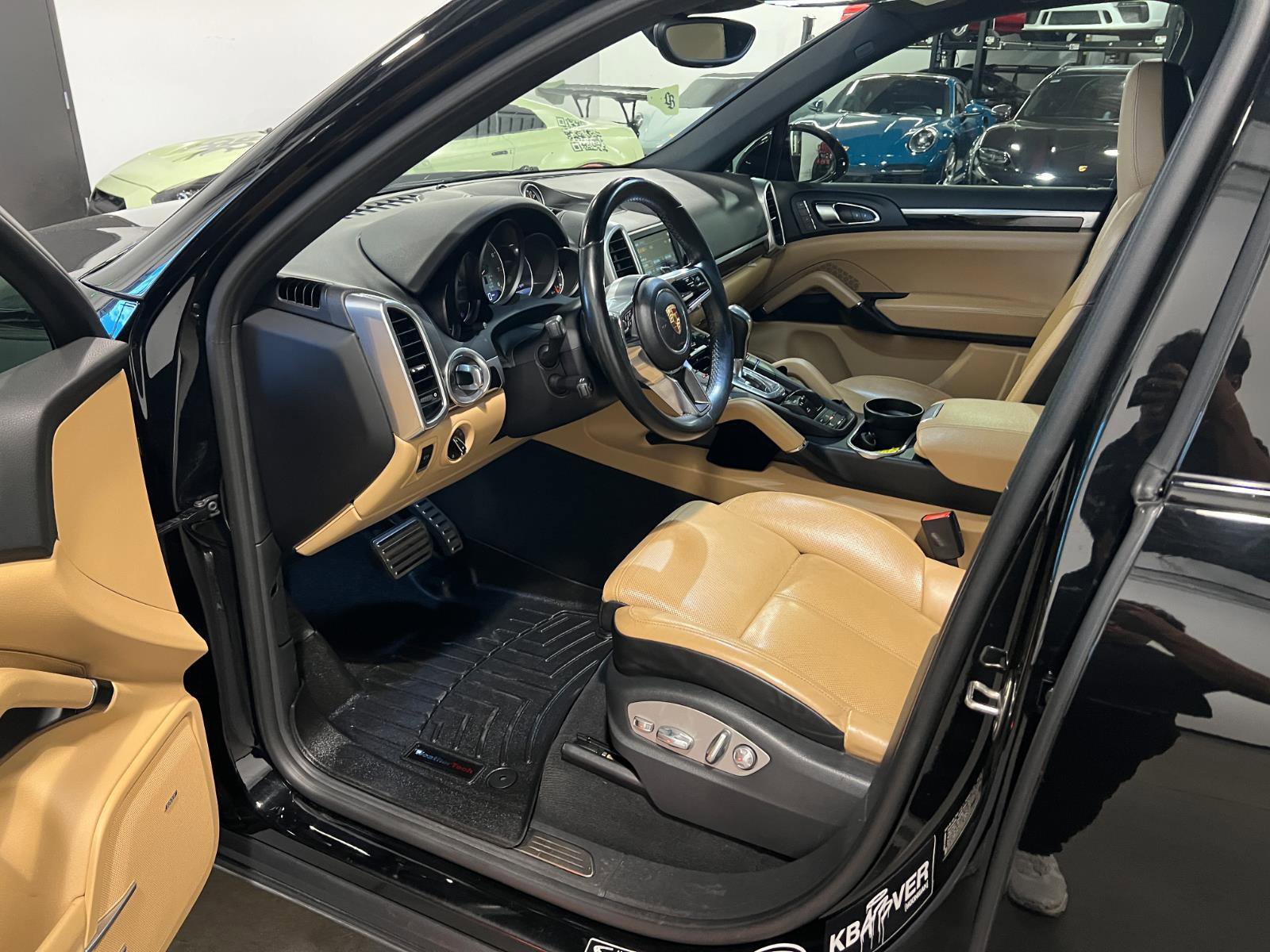 Used 2016 Porsche Cayenne S AWD/4WD image 10