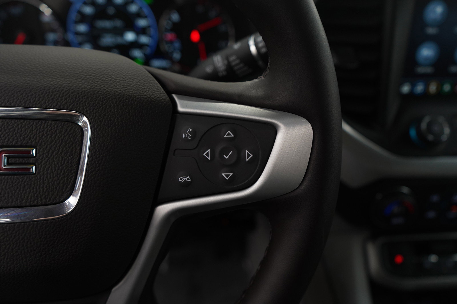 Used 2023 GMC Acadia SLT w/ Technology Package image 18