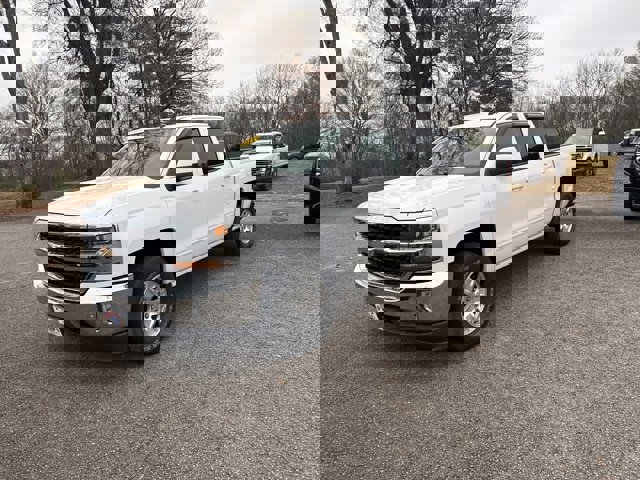 Used 2017 Chevrolet Silverado 1500 LT w/ All Star Edition image 3