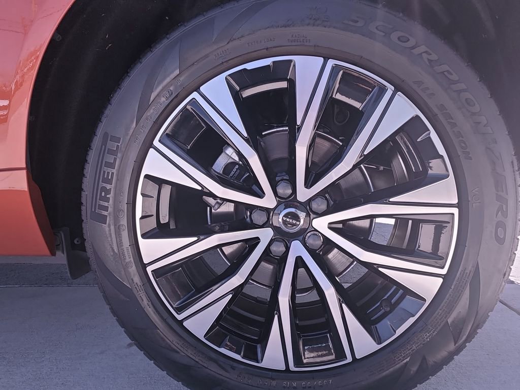 Used 2023 Volvo XC60 B5 Core w/ Climate Package image 36