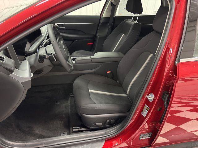 Used 2025 Hyundai Sonata SEL FWD image 6