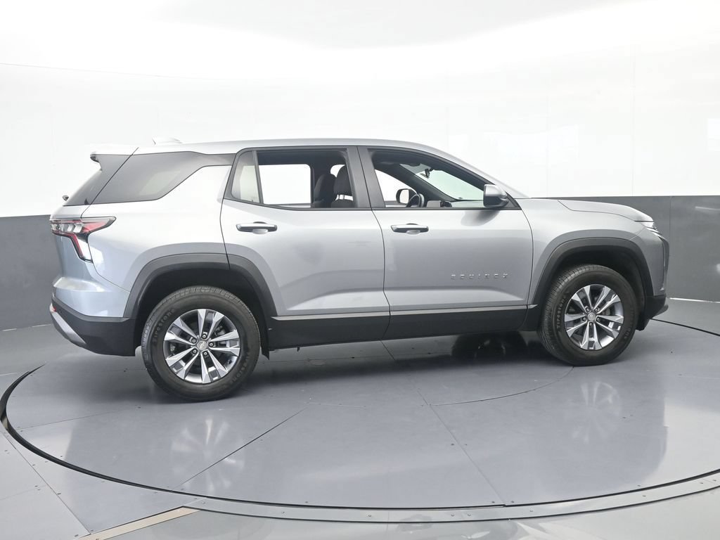 Used 2026 Chevrolet Equinox LT FWD image 7