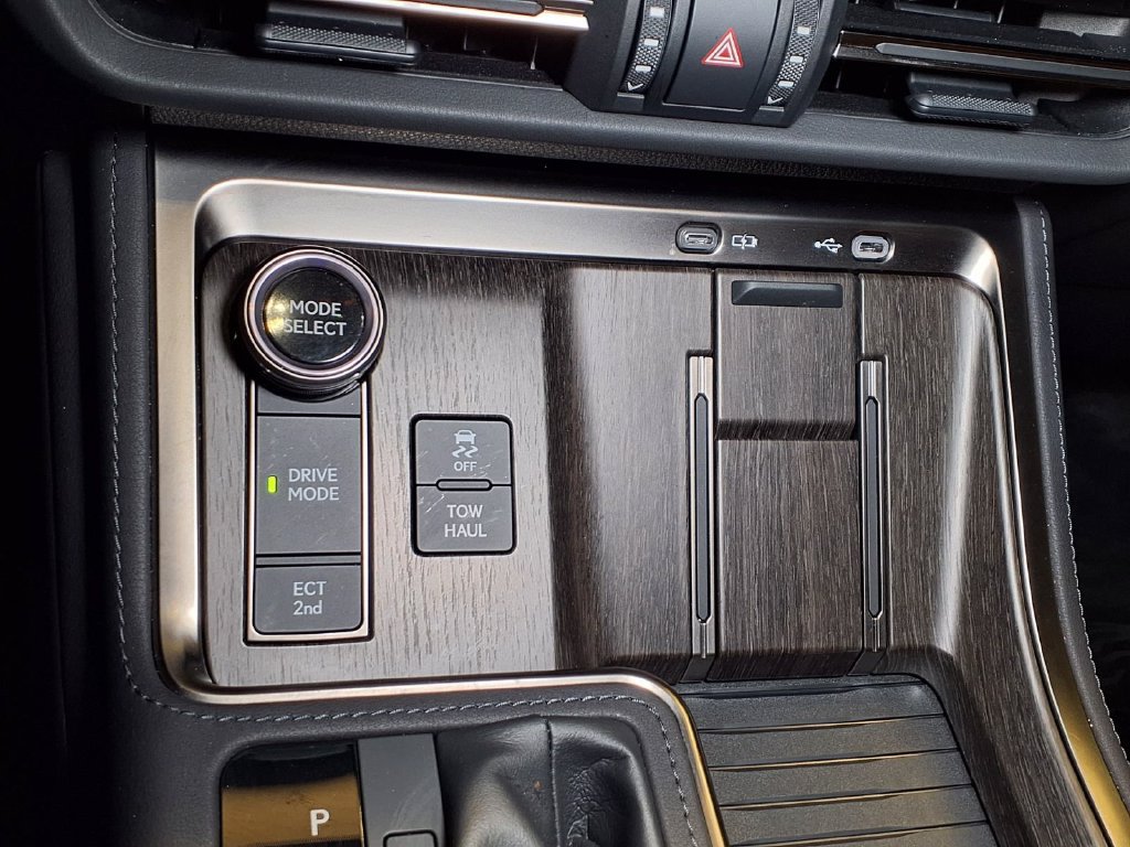 Used 2024 Lexus GX 550 w/ Accessory Package (Z1) AWD/4WD image 5