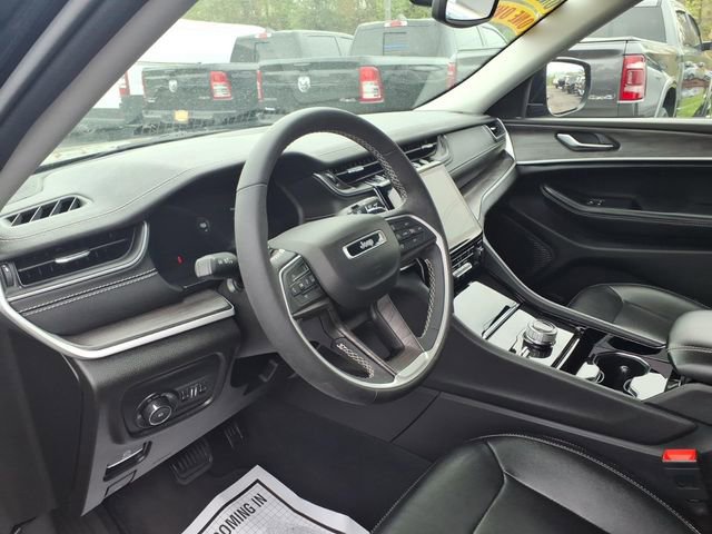 Certified 2023 Jeep Grand Cherokee Limited AWD/4WD image 16