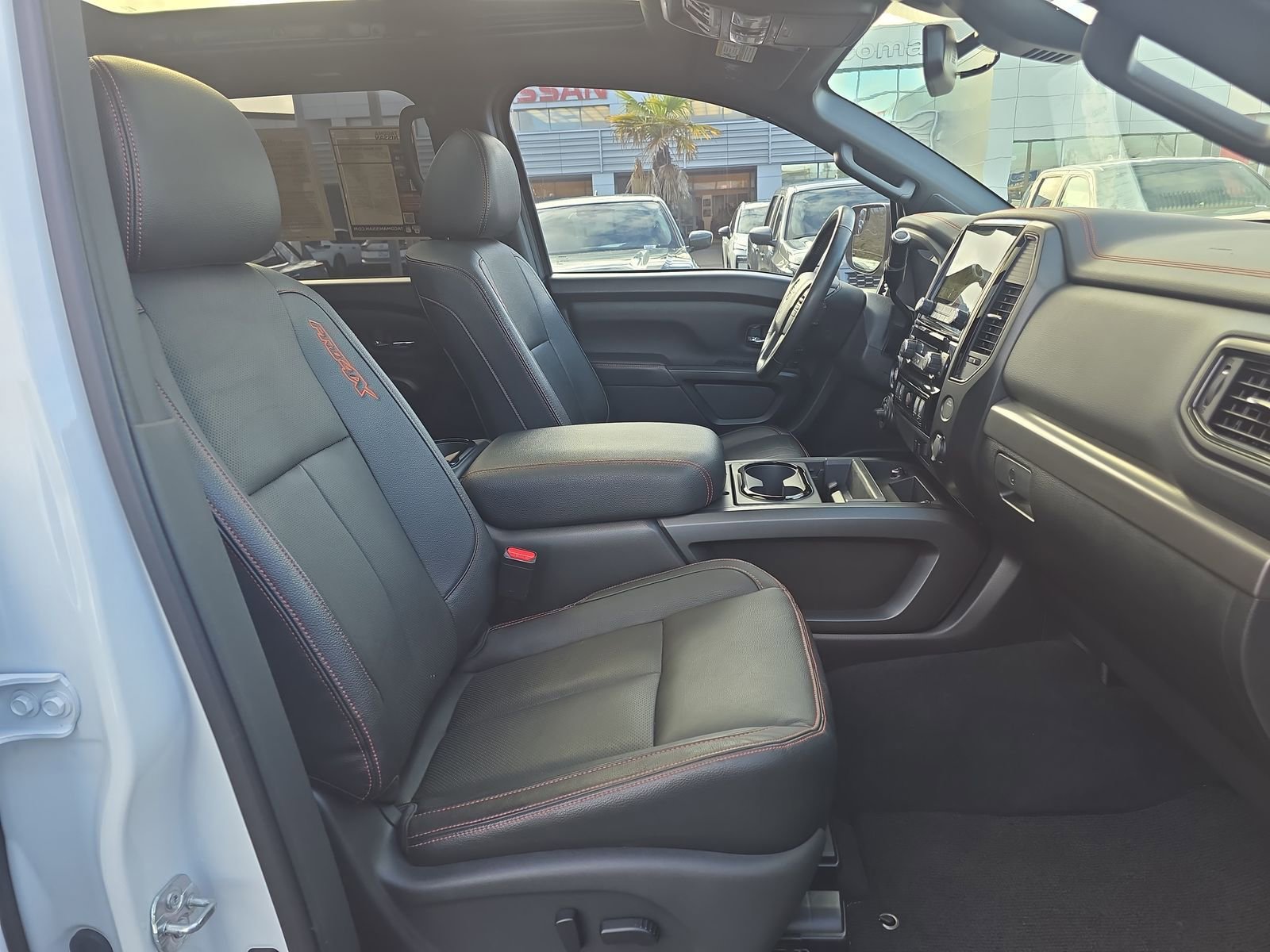 Used 2021 Nissan Titan PRO-4X w/ Pro-4x Convenience Package image 32