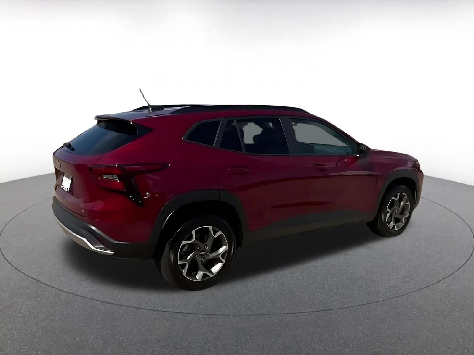 Used 2025 Chevrolet Trax LT w/ LT Convenience Package FWD image 10