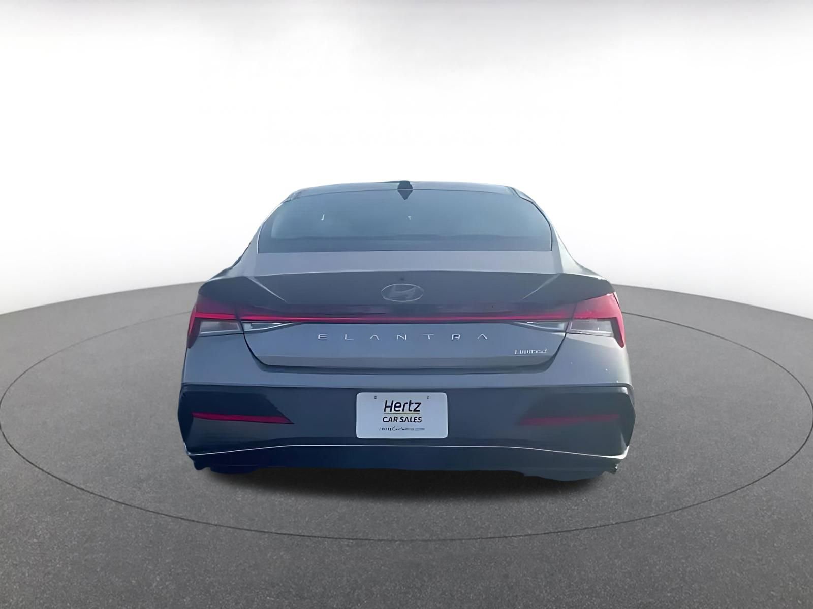 Used 2025 Hyundai Elantra Limited image 12