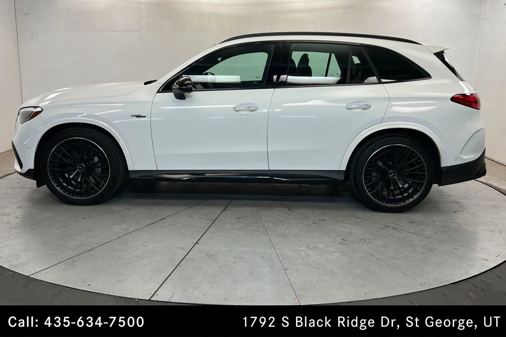 Certified 2025 Mercedes-Benz GLC 43 AMG 4MATIC image 2