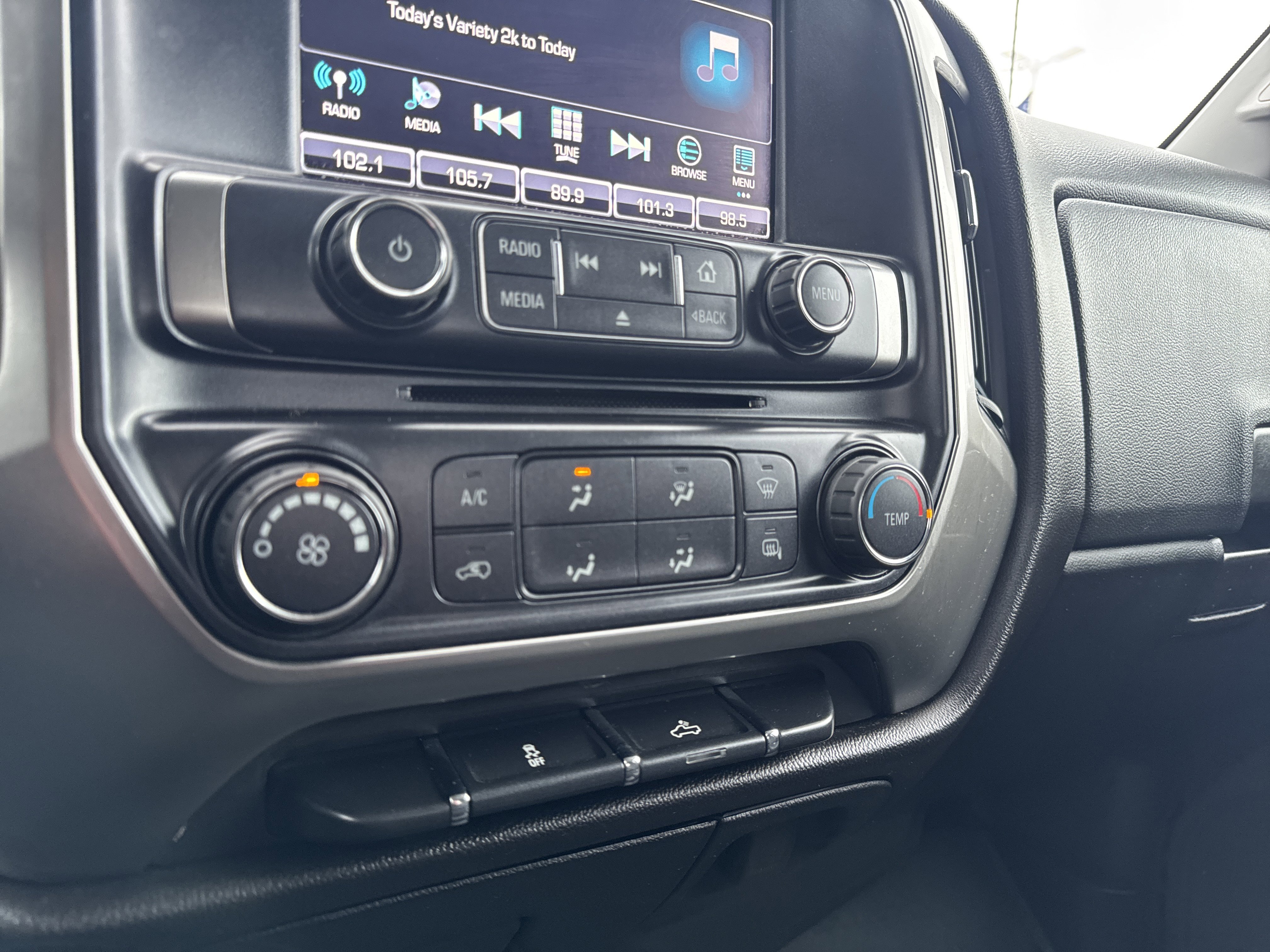 Used 2016 Chevrolet Silverado 1500 LT image 21