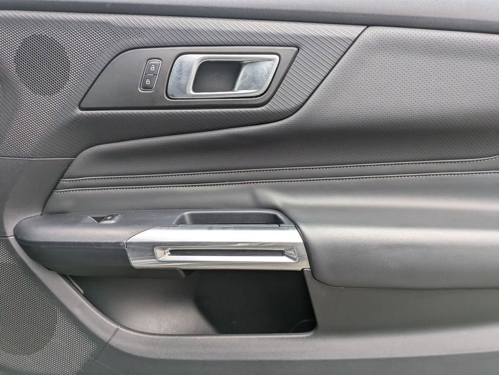 Used 2024 Ford Mustang Premium image 30