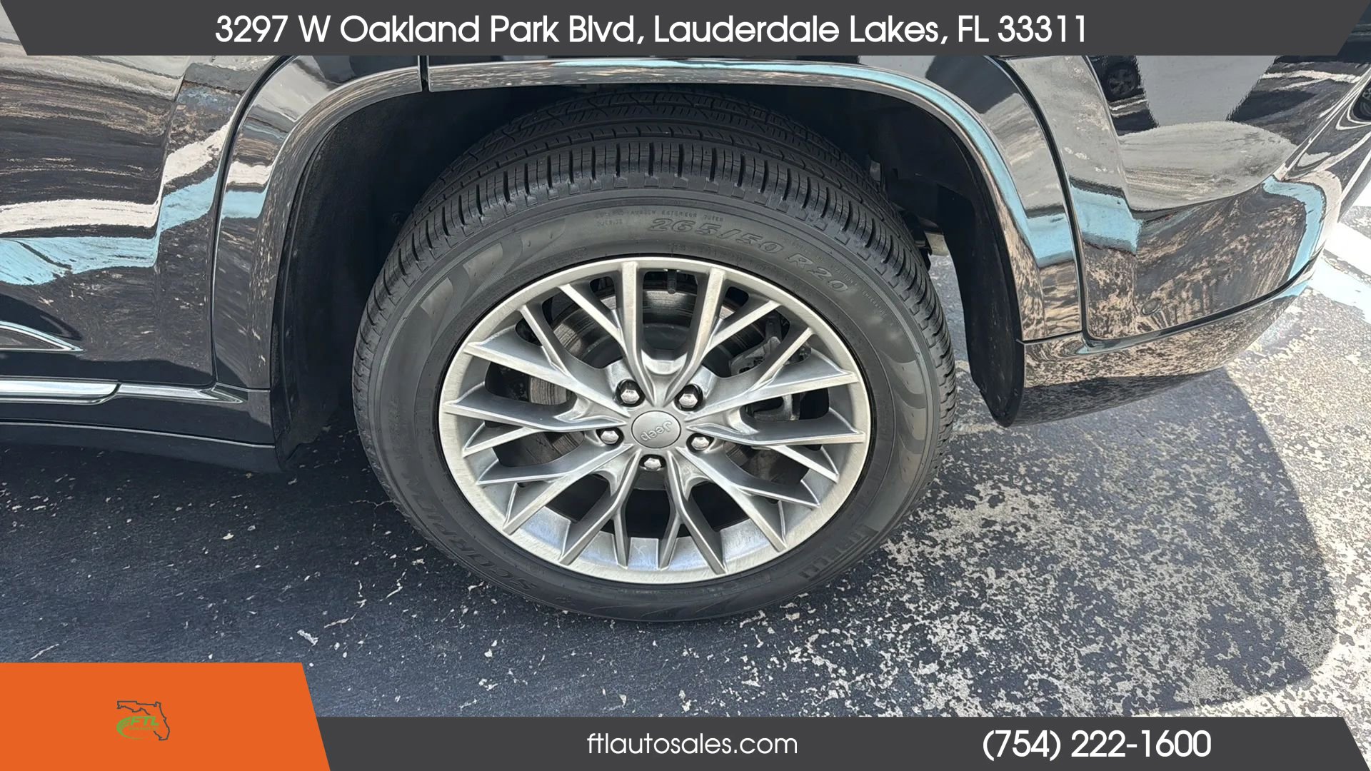 Used 2022 Jeep Grand Cherokee Summit w/ Luxury Tech Group V AWD/4WD image 17