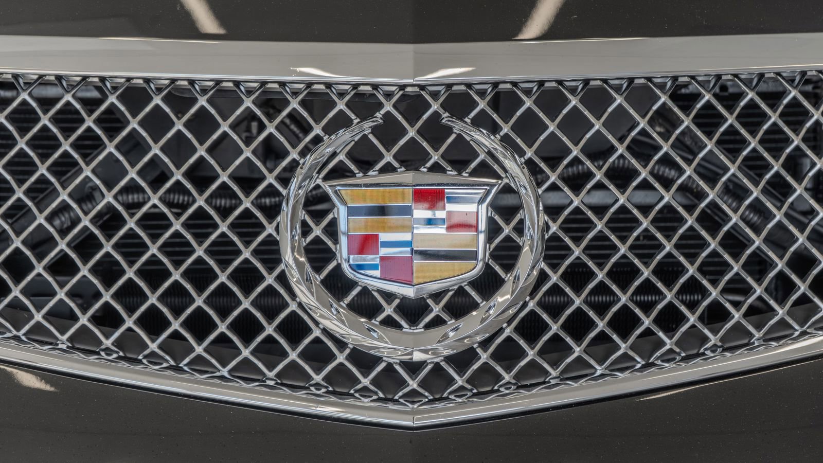 Used 2011 Cadillac CTS V w/ Wood Trim Package RWD image 5