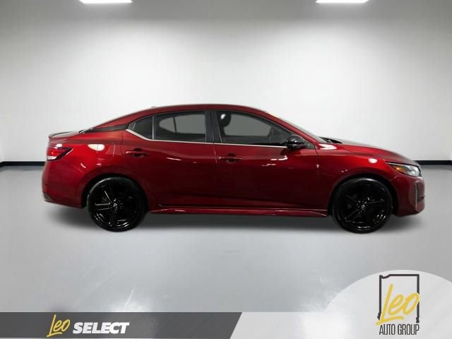 Used 2024 Nissan Sentra SR w/ Lighting Package FWD image 9