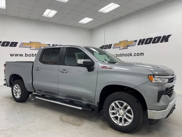 New 2026 Chevrolet Silverado 1500 LT w/ Z71 Off-Road Package AWD/4WD image 3