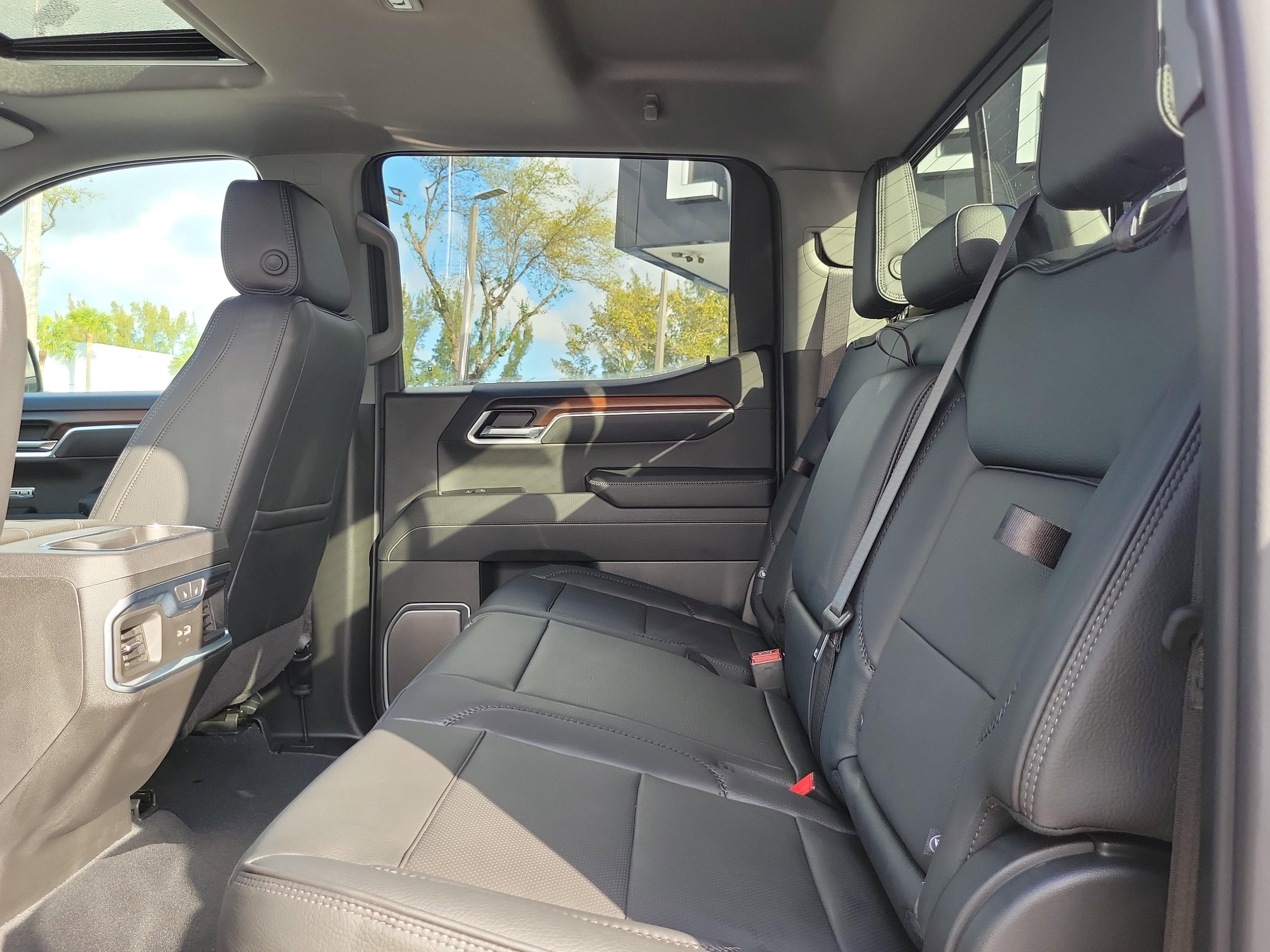Used 2026 GMC Sierra 1500 Denali w/ Denali Reserve Package image 14