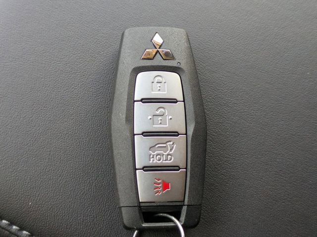 New 2026 Mitsubishi Outlander SE image 35