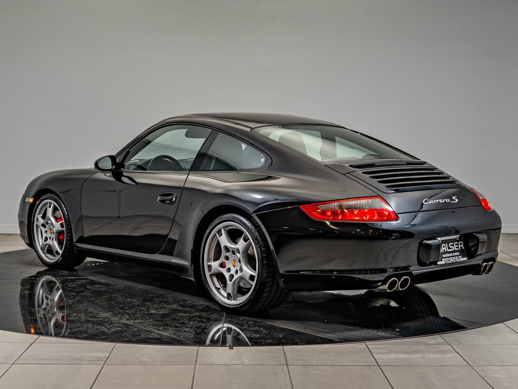 Used 2005 Porsche 911 Carrera S RWD image 3