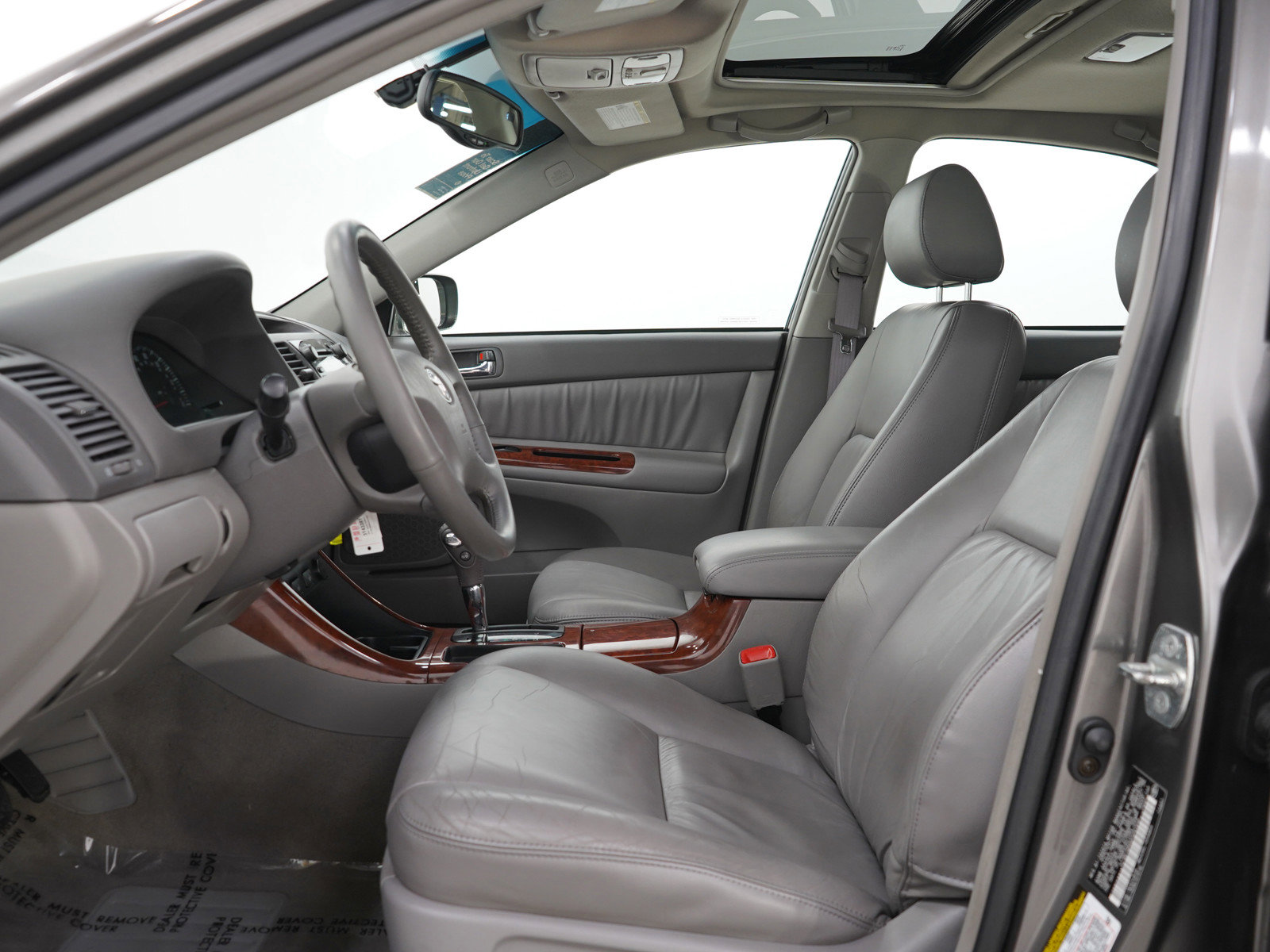 Used 2004 Toyota Camry XLE FWD image 21