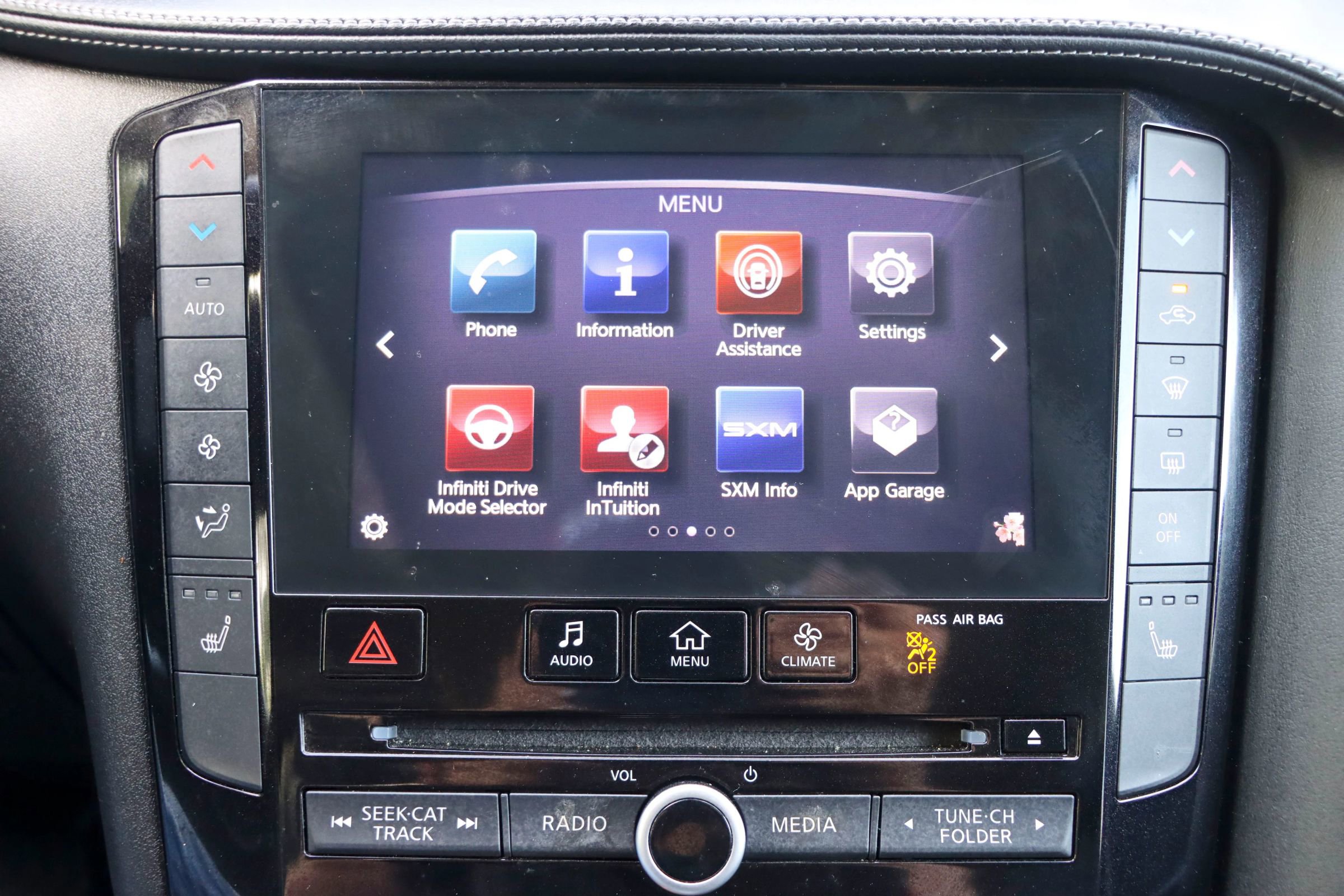 Used 2019 INFINITI QX50 Luxe w/ Protection Package FWD image 37
