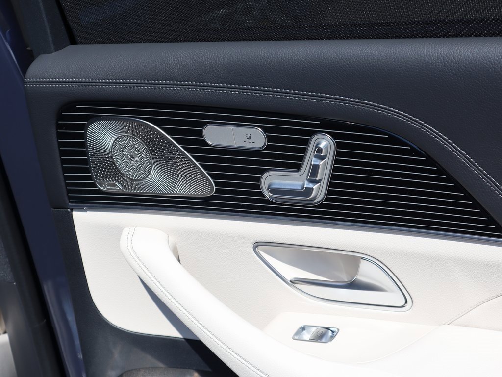 New 2026 Mercedes-Benz GLS 450 4MATIC image 15