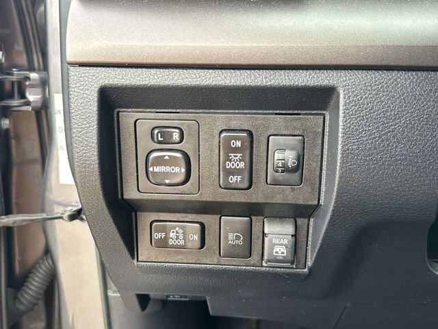 Used 2019 Toyota Tundra SR5 w/ SR5 Upgrade Package image 25