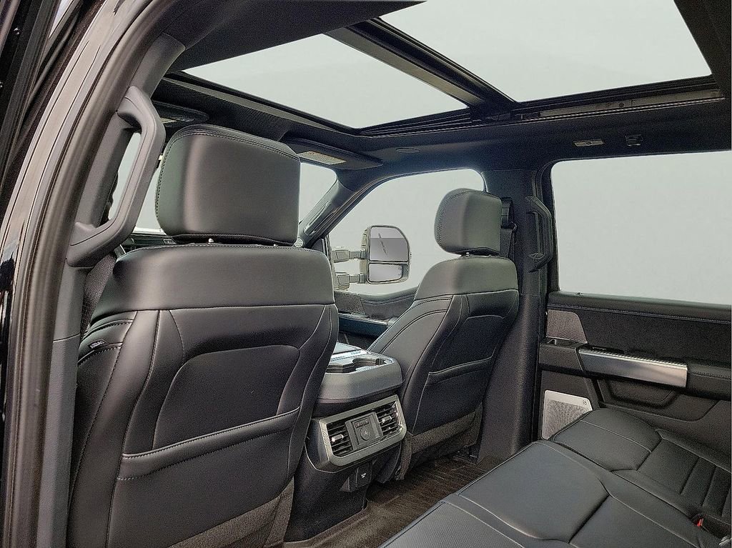 Used 2025 Ford F350 Platinum AWD/4WD image 12