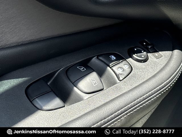 Certified 2023 Nissan Murano SV w/ SV Midnight Edition Package FWD image 29