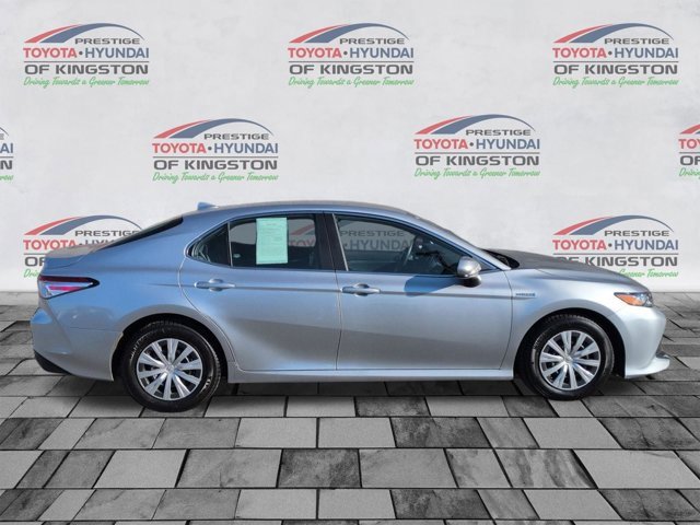 Certified 2020 Toyota Camry LE image 2